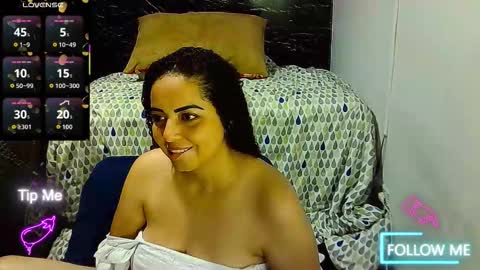 Snapshot of _milf_naughty chatting on January 14, 8:20 am _milf_naughty online show from January 14, 8:20 am