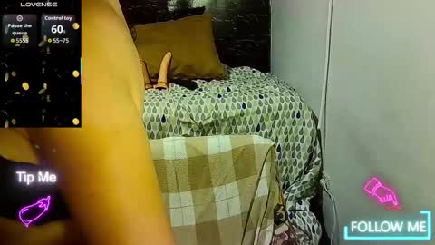 Snapshot of _milf_naughty chatting on February 10, 1:32 am _milf_naughty online show from February 10, 1:32 am