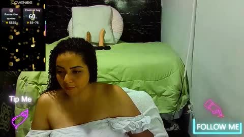 Snapshot of _milf_naughty chatting on March 20, 6:07 am _milf_naughty online show from March 20, 6:07 am