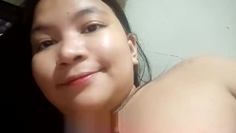 _milkytitsmomxx_ online show from February 3, 6:57 pm