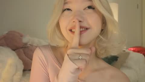 Snapshot of _milli_sun chatting on February 26, 5:17 am Kim online show from February 26, 5:17 am