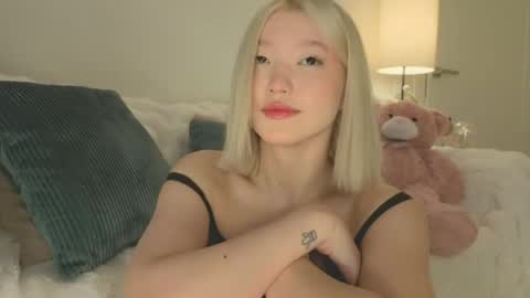 Snapshot of _milli_sun chatting on March 4, 5:02 am Kim online show from March 4, 5:02 am