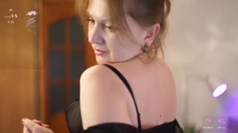 _million_dollarsmile online show from March 26, 5:29 pm