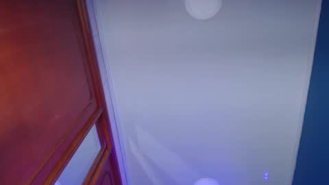 Snapshot of _milu23_ chatting on December 2, 1:50 pm _milu23_ online show from December 2, 1:50 pm