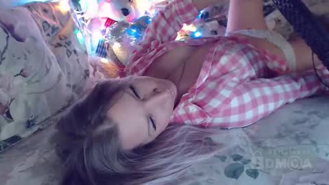 Can you guess online show from February 4, 11:09 pm