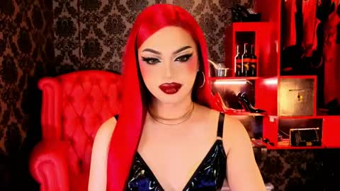 Raven Strauss online show from May 18, 8:58 pm