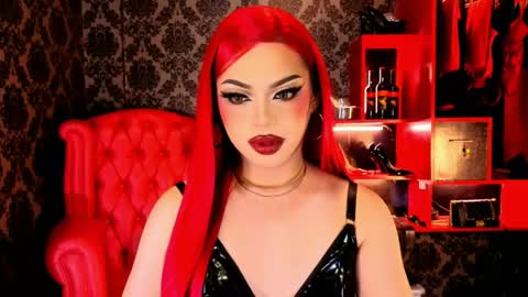 Raven Strauss online show from May 19, 1:56 am