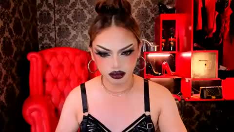 Raven Strauss online show from July 28, 8:52 pm