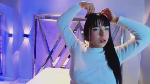 Snapshot of _mishell22 chatting on February 24, 1:31 pm _mishell22 online show from February 24, 1:31 pm