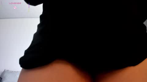 _miss_coco_ online show from March 26, 12:44 pm