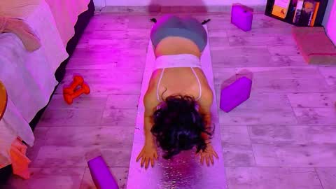 karoline uwu online show from October 28, 12:25 am