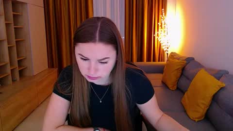 Snapshot of _miss_mia chatting on March 19, 7:34 am Mia online show from March 19, 7:34 am