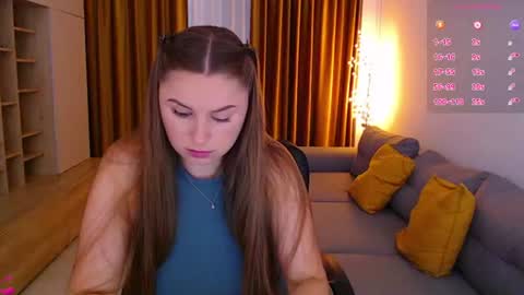 Mia online show from July 2, 7:03 am