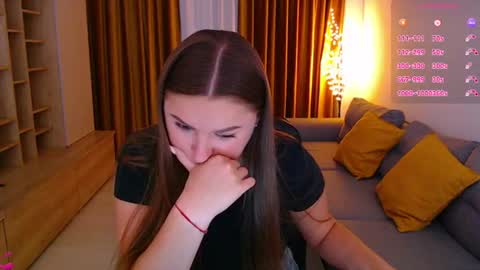 Mia online show from July 8, 8:41 am