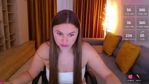Mia online show from July 11, 7:11 am