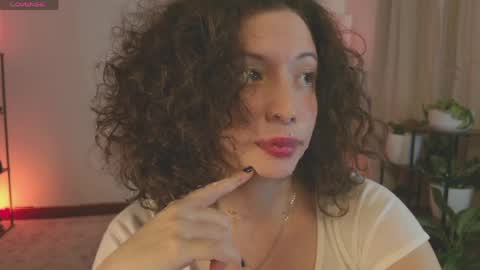 Snapshot of _missmariaa_ chatting on April 8, 6:30 pm Mara Independent model online show from April 8, 6:30 pm
