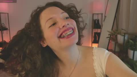 Snapshot of _missmariaa_ chatting on April 19, 7:05 pm Mara Independent model online show from April 19, 7:05 pm