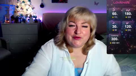 Snapshot of _missmila_ chatting on December 20, 9:00 pm missmils online show from December 20, 9:00 pm