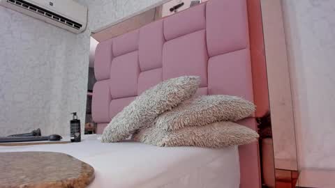 _molly_rosse_ online show from January 2, 4:02 pm