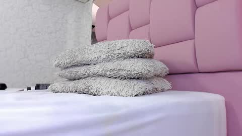 _molly_rosse_ online show from February 12, 1:37 pm