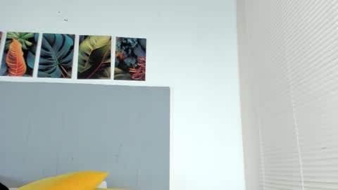 _molly_rosse_ online show from October 3, 12:24 pm