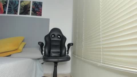 _molly_rosse_ online show from February 3, 11:37 am