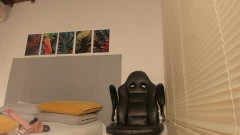 Snapshot of _molly_rosse_ chatting on March 30, 12:28 pm _molly_rosse_ online show from March 30, 12:28 pm
