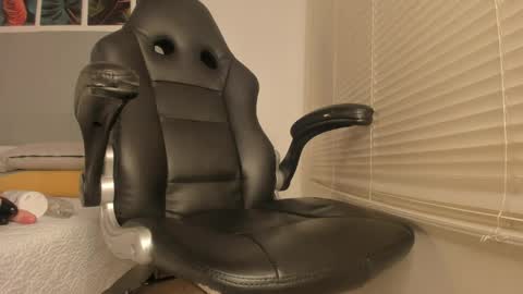 Snapshot of _molly_rosse_ chatting on April 6, 12:28 pm _molly_rosse_ online show from April 6, 12:28 pm