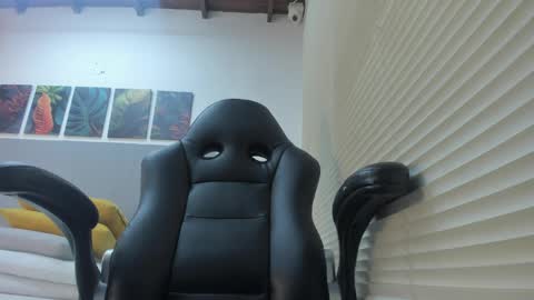 Snapshot of _molly_rosse_ chatting on April 8, 12:16 pm _molly_rosse_ online show from April 8, 12:16 pm