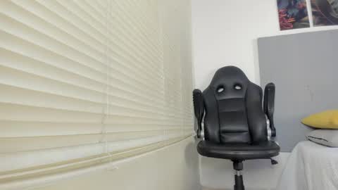 Snapshot of _molly_rosse_ chatting on April 13, 11:59 am _molly_rosse_ online show from April 13, 11:59 am