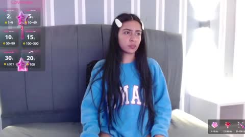 Snapshot of _mollyy chatting on December 5, 4:09 am Molly online show from December 5, 4:09 am