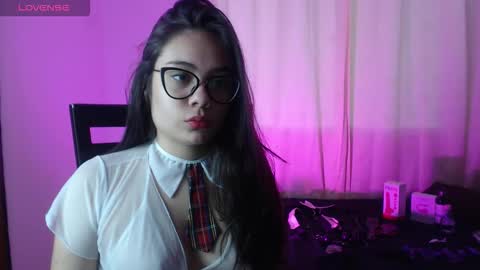 Snapshot of _moon_rosee chatting on March 18, 2:20 pm _moon_rosee online show from March 18, 2:20 pm