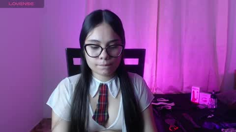 Snapshot of _moon_rosee chatting on March 31, 11:49 pm _moon_rosee online show from March 31, 11:49 pm