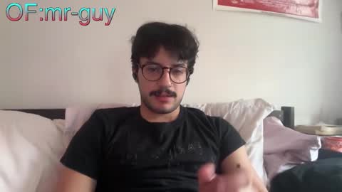Snapshot of _mrguy_ chatting on March 15, 9:21 pm _mrguy_ online show from March 15, 9:21 pm