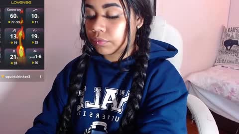 nahomi  online show from December 29, 12:45 pm