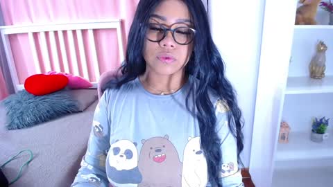 nahomi  online show from January 22, 9:02 am