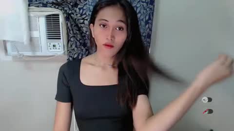 jenny claire online show from October 8, 6:11 am