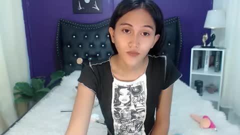 Snapshot of _nakedsabrina chatting on April 24, 5:10 am jenny claire online show from April 24, 5:10 am
