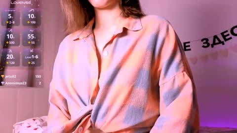 Snapshot of _ni_kiss chatting on May 28, 6:27 pm Nika online show from May 28, 6:27 pm