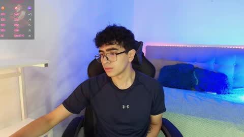 Nicolas online show from December 3, 5:11 pm