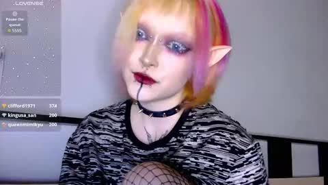 Snapshot of _nicole_meow_ chatting on November 23, 9:14 pm Nicole online show from November 23, 9:14 pm