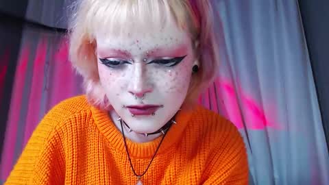 Snapshot of _nicole_meow_ chatting on December 2, 9:21 pm Nicole online show from December 2, 9:21 pm