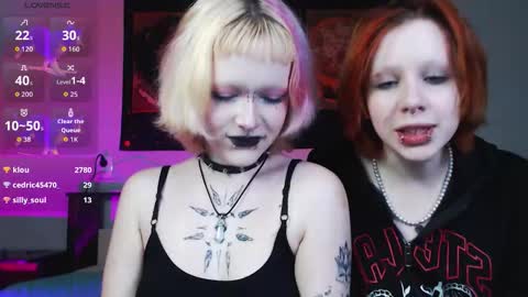 Snapshot of _nicole_meow_ chatting on December 15, 3:44 am Nicole online show from December 15, 3:44 am