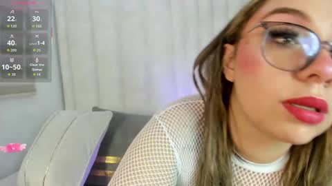 Niole online show from February 20, 6:48 am