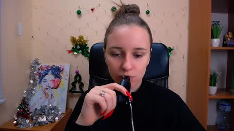 Nica online show from December 27, 11:50 am