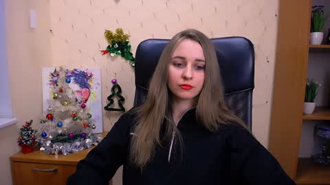 Nica online show from December 30, 5:44 pm