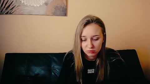 Nica online show from March 22, 1:14 pm