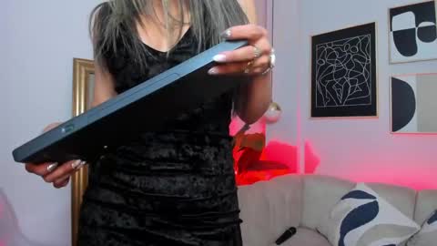 Snapshot of _nicoletteshea_ chatting on May 20, 9:54 pm _nicoletteshea_ online show from May 20, 9:54 pm