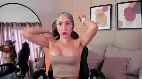 Snapshot of _nicoletteshea_ chatting on June 14, 2:41 pm _nicoletteshea_ online show from June 14, 2:41 pm
