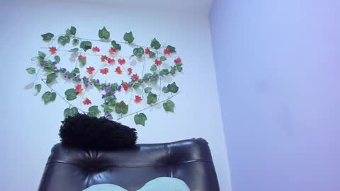 juliana online show from February 13, 8:59 am